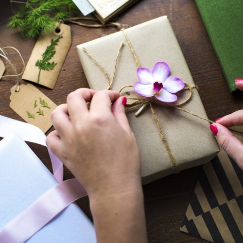 10 Easy DIY Gifts You Can Make in Under an Hour